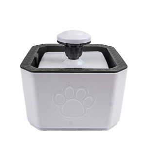 Fuente Cuadrada Para Mascotas